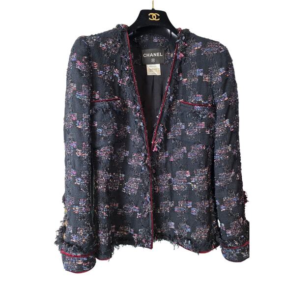 ✨ Authentic Vintage Tweed Jacket – Timeless Classic!